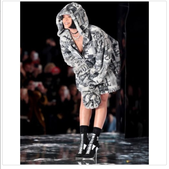 NEW RARE! PUMA Women's x Rihanna Sneaker Booties Heels sz 10 / 11 - Picture 15 of 16